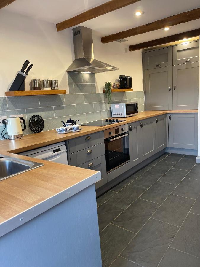 Cilhendre Holiday Cottages - The Dairy Swansea Exterior photo